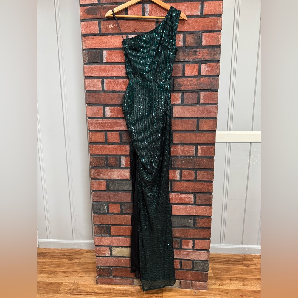 love & Lemonade Green Sequin One-Shoulder Dress